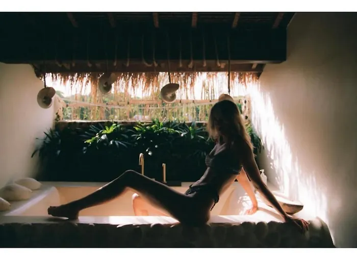 La Paillote Villa *